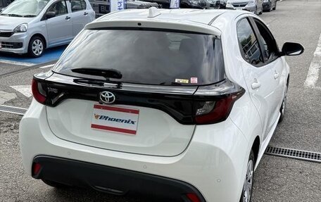 Toyota Yaris, 2022 год, 915 520 рублей, 8 фотография