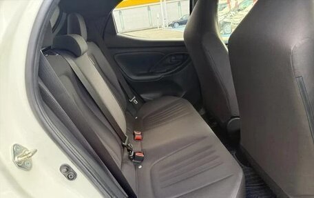 Toyota Yaris, 2022 год, 915 520 рублей, 18 фотография