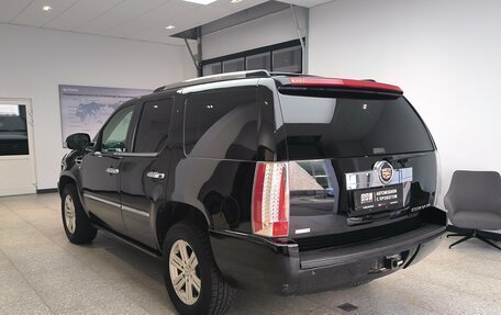 Cadillac Escalade III, 2011 год, 1 350 000 рублей, 6 фотография