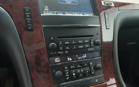 Cadillac Escalade III, 2011 год, 1 350 000 рублей, 13 фотография