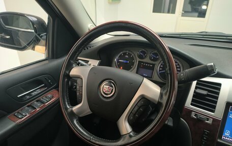 Cadillac Escalade III, 2011 год, 1 350 000 рублей, 14 фотография