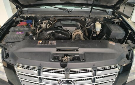 Cadillac Escalade III, 2011 год, 1 350 000 рублей, 25 фотография