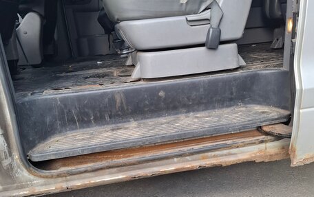 Hyundai H-1 II рестайлинг, 2008 год, 750 000 рублей, 10 фотография