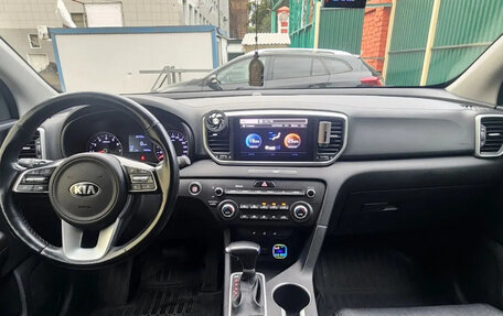 KIA Sportage IV рестайлинг, 2021 год, 2 400 000 рублей, 9 фотография