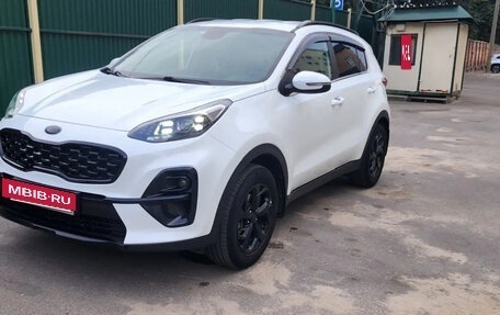 KIA Sportage IV рестайлинг, 2021 год, 2 400 000 рублей, 2 фотография