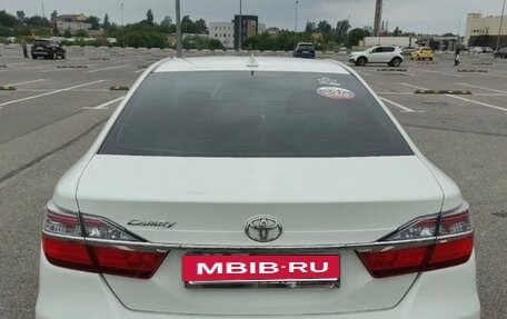 Toyota Camry, 2017 год, 2 400 000 рублей, 3 фотография