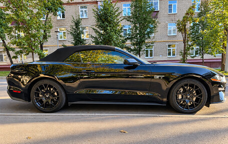 Ford Mustang VI рестайлинг, 2022 год, 6 500 000 рублей, 2 фотография
