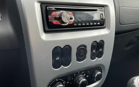 Renault Sandero I, 2012 год, 600 000 рублей, 12 фотография
