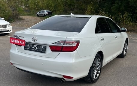 Toyota Camry, 2018 год, 1 350 000 рублей, 2 фотография