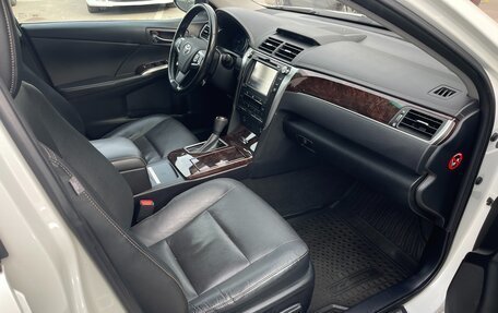 Toyota Camry, 2018 год, 1 350 000 рублей, 7 фотография