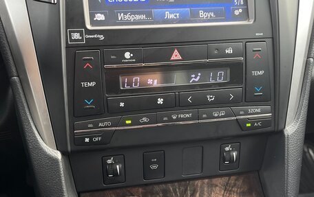 Toyota Camry, 2018 год, 1 350 000 рублей, 10 фотография