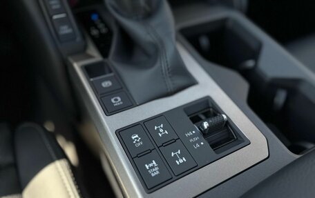Toyota Land Cruiser Prado, 2026 год, 12 300 000 рублей, 19 фотография