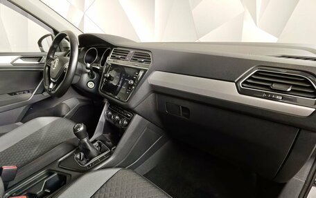 Volkswagen Tiguan II, 2020 год, 2 145 000 рублей, 13 фотография