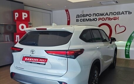Toyota Highlander, 2026 год, 5 700 000 рублей, 4 фотография