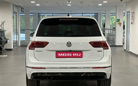 Volkswagen Tiguan II, 2018 год, 2 780 000 рублей, 5 фотография