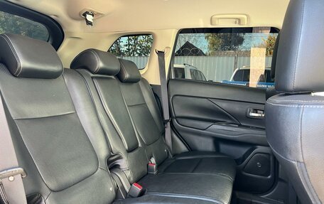 Mitsubishi Outlander III рестайлинг 3, 2017 год, 1 950 000 рублей, 9 фотография