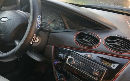 Ford Focus IV, 2003 год, 90 000 рублей, 2 фотография