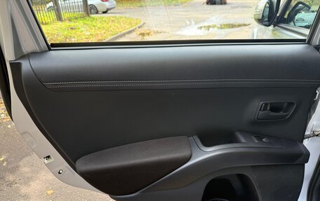 Mitsubishi Outlander III рестайлинг 3, 2011 год, 1 200 000 рублей, 15 фотография