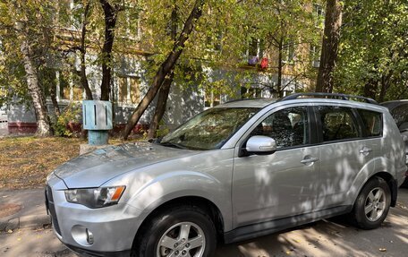 Mitsubishi Outlander III рестайлинг 3, 2011 год, 1 200 000 рублей, 3 фотография