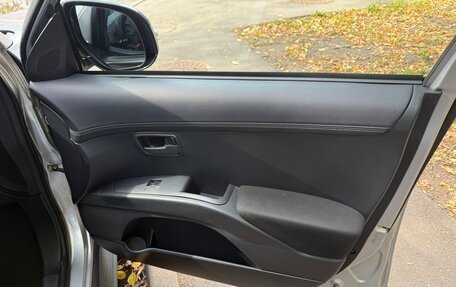 Mitsubishi Outlander III рестайлинг 3, 2011 год, 1 200 000 рублей, 17 фотография