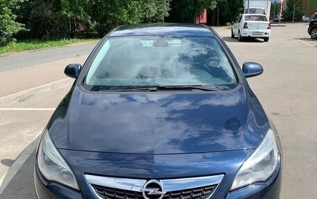 Opel Astra J, 2010 год, 535 000 рублей, 1 фотография