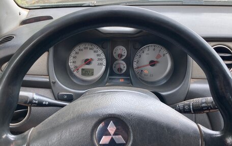 Mitsubishi Outlander III рестайлинг 3, 2006 год, 400 000 рублей, 14 фотография
