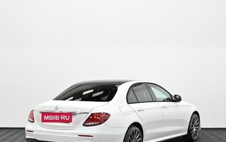 Mercedes-Benz E-Класс, 2016 год, 1 935 000 рублей, 2 фотография