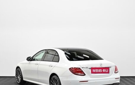 Mercedes-Benz E-Класс, 2016 год, 1 935 000 рублей, 4 фотография