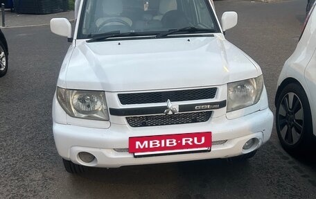 Mitsubishi Pajero iO, 2002 год, 420 000 рублей, 5 фотография