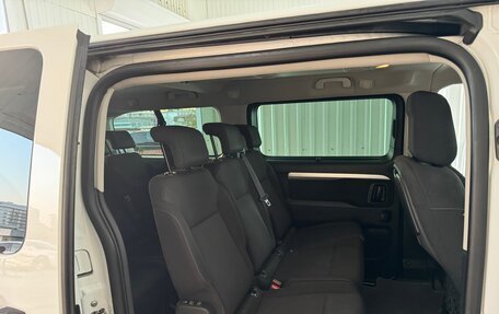 Peugeot Traveller I, 2021 год, 2 500 000 рублей, 6 фотография
