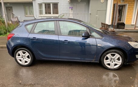 Opel Astra J, 2010 год, 535 000 рублей, 2 фотография