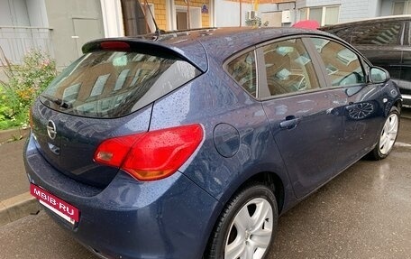 Opel Astra J, 2010 год, 535 000 рублей, 3 фотография
