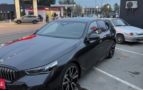 BMW 5 серия, 2023 год, 7 100 000 рублей, 4 фотография