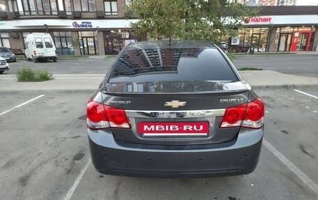 Chevrolet Cruze II, 2011 год, 650 000 рублей, 3 фотография