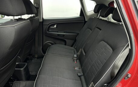 KIA Venga I, 2013 год, 900 000 рублей, 10 фотография