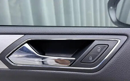 Volkswagen Touran III, 2023 год, 1 582 444 рублей, 12 фотография