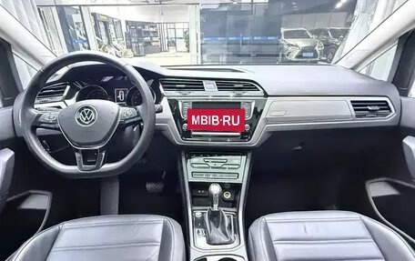 Volkswagen Touran III, 2023 год, 1 582 444 рублей, 7 фотография