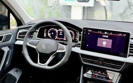 Volkswagen Tiguan II, 2025 год, 2 491 508 рублей, 7 фотография