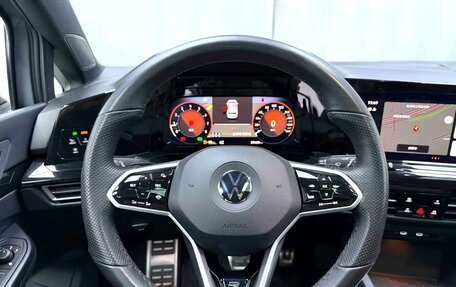 Volkswagen Golf VIII, 2023 год, 2 502 846 рублей, 13 фотография