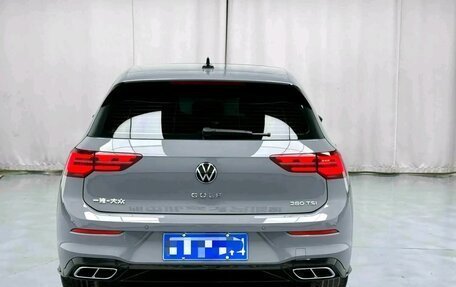 Volkswagen Golf VIII, 2023 год, 2 502 846 рублей, 18 фотография