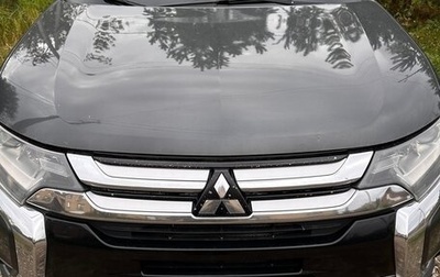 Mitsubishi Outlander III рестайлинг 3, 2017 год, 1 845 000 рублей, 1 фотография