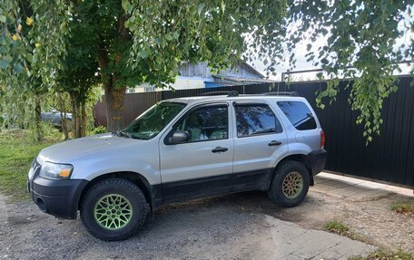 Ford Escape II, 2005 год, 500 000 рублей, 2 фотография