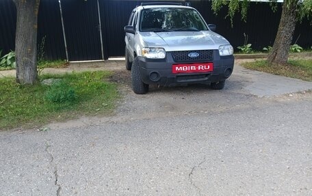 Ford Escape II, 2005 год, 500 000 рублей, 4 фотография