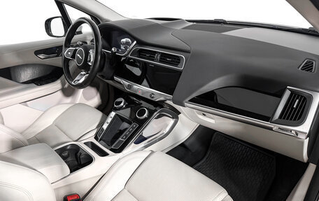 Jaguar I-Pace I, 2019 год, 2 700 000 рублей, 15 фотография