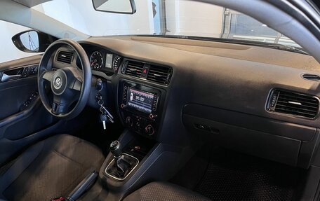 Volkswagen Jetta VI, 2013 год, 890 000 рублей, 12 фотография