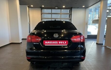 Volkswagen Jetta VI, 2013 год, 890 000 рублей, 4 фотография