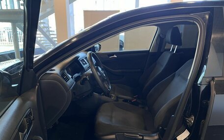 Volkswagen Jetta VI, 2013 год, 890 000 рублей, 16 фотография