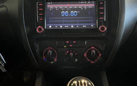 Volkswagen Jetta VI, 2013 год, 890 000 рублей, 15 фотография