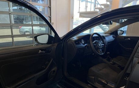Volkswagen Jetta VI, 2013 год, 890 000 рублей, 21 фотография