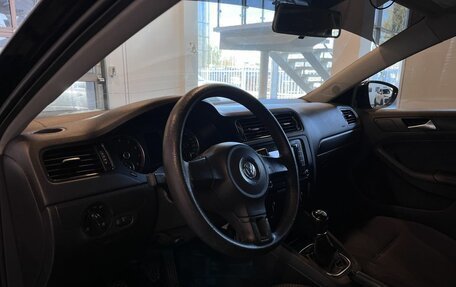 Volkswagen Jetta VI, 2013 год, 890 000 рублей, 23 фотография